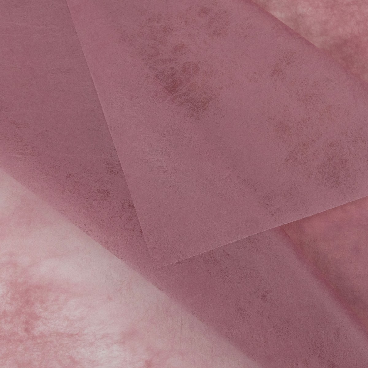 Фетр 18г/м2, 38 листов, 45х58 см, розовый в интернет-магазине флористических аксессуаров Азалия Декор