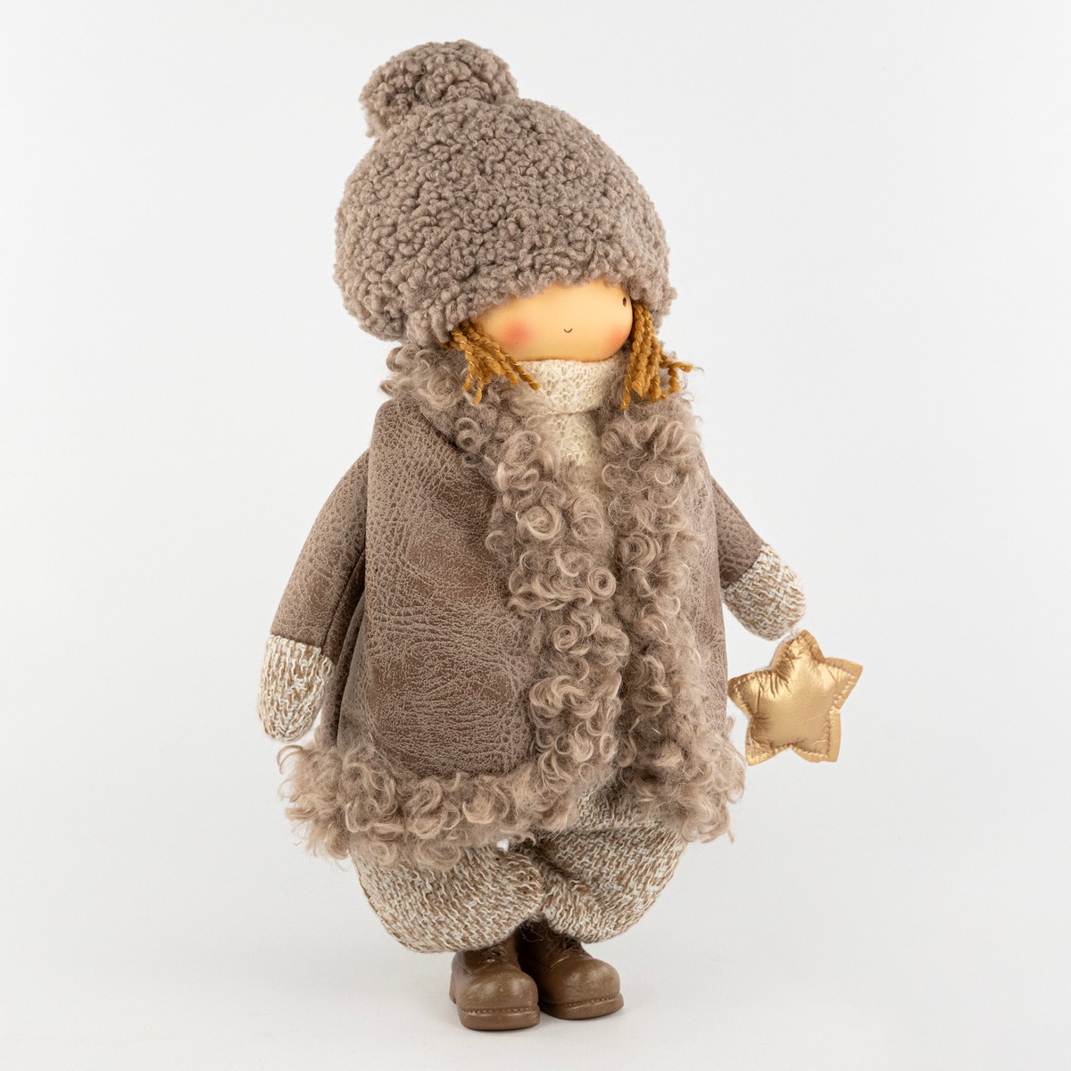 Сувенир Мальчик в дубленке, Н44х30,5х20см, коричневый в интернет-магазине флористических аксессуаров Азалия Декор