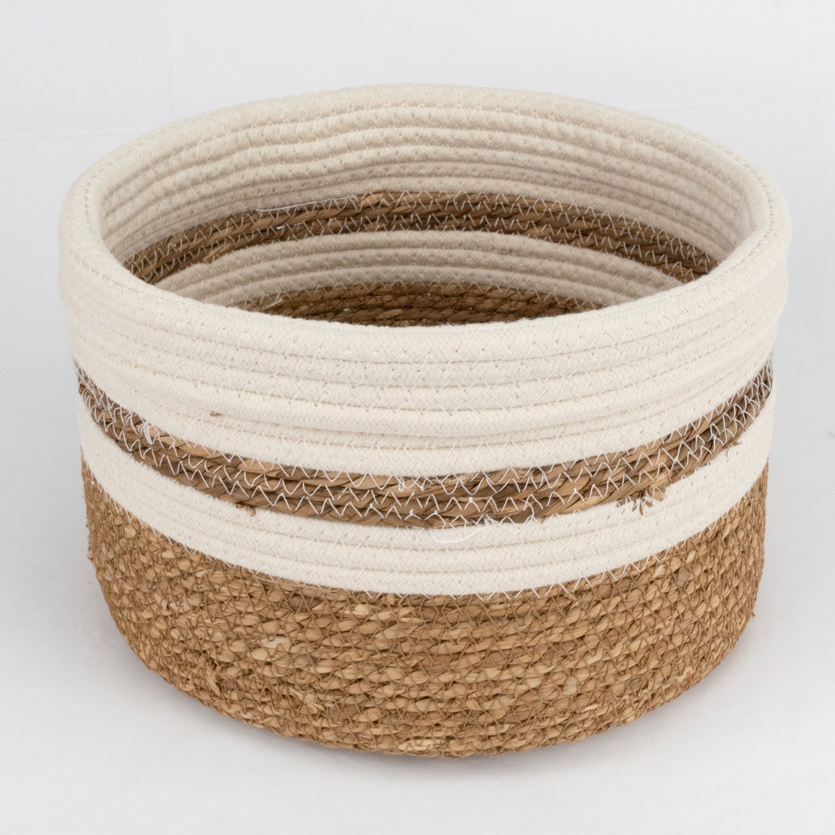 Набор кашпо плетеных 3шт. (растительный материал/джут), D35хH20см, натуральный/белый в интернет-магазине флористических аксессуаров Азалия Декор