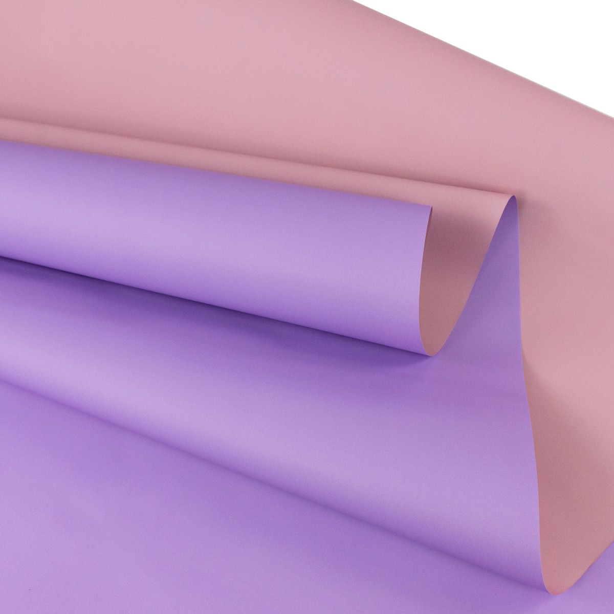 Пленка матовая двусторонняя 65мкр, 58 см 10 м, розовый/сиреневый в интернет-магазине флористических аксессуаров Азалия Декор