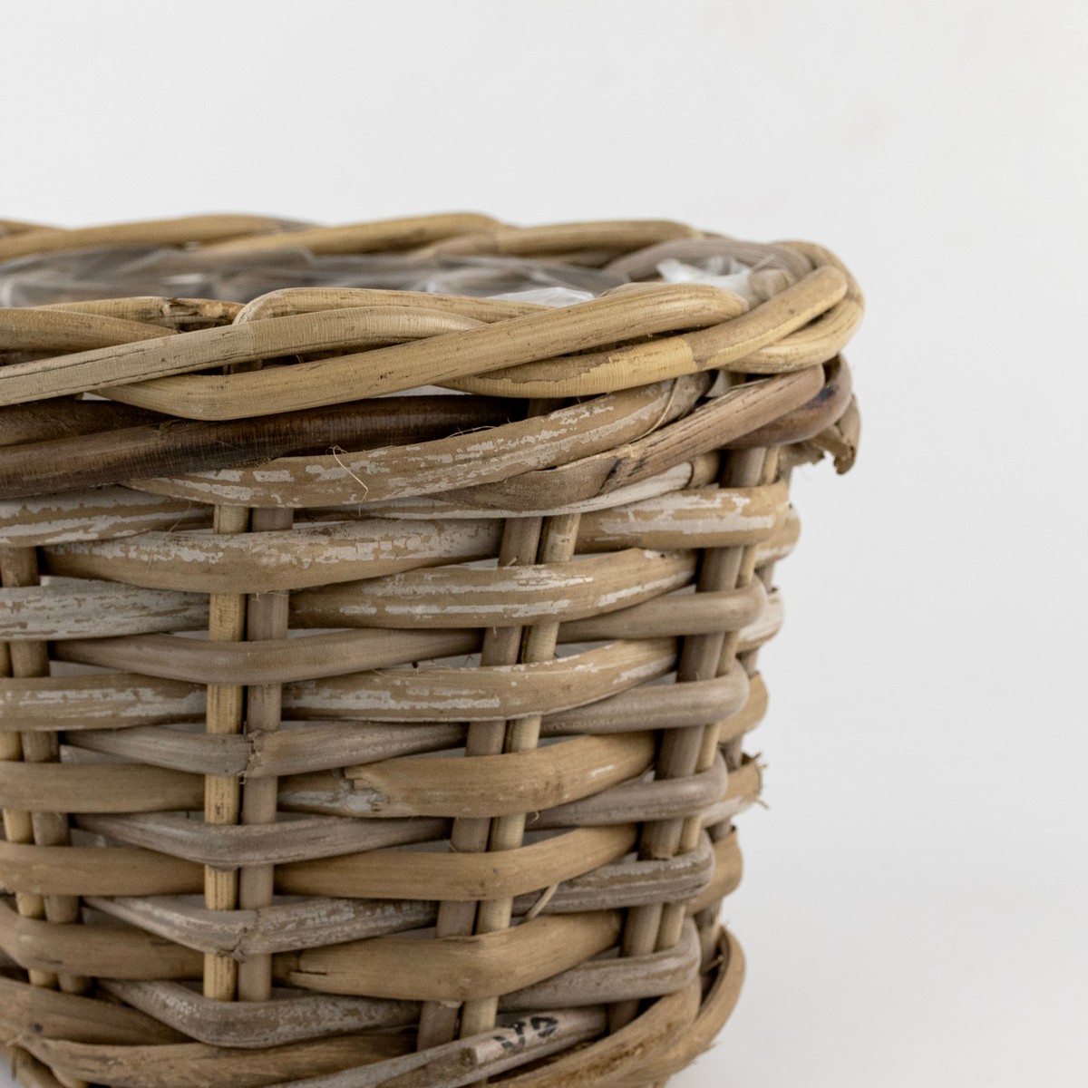 Кашпо плетеное (ротанг),25х17хН15см, серый в интернет-магазине флористических аксессуаров Азалия Декор