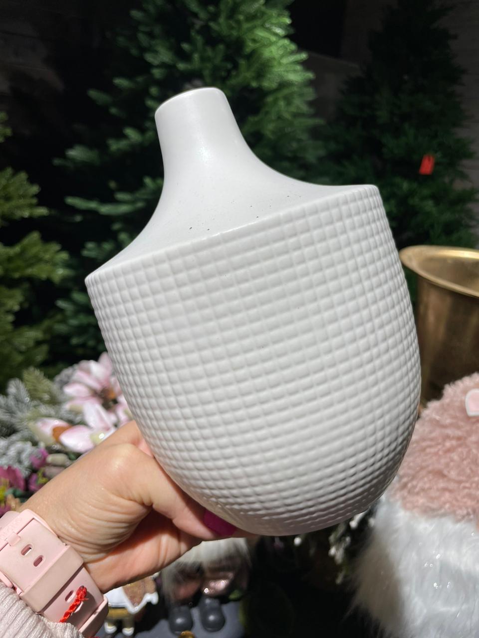 Ваза (керамика), D4,5xH20см, белый в интернет-магазине флористических аксессуаров Азалия Декор