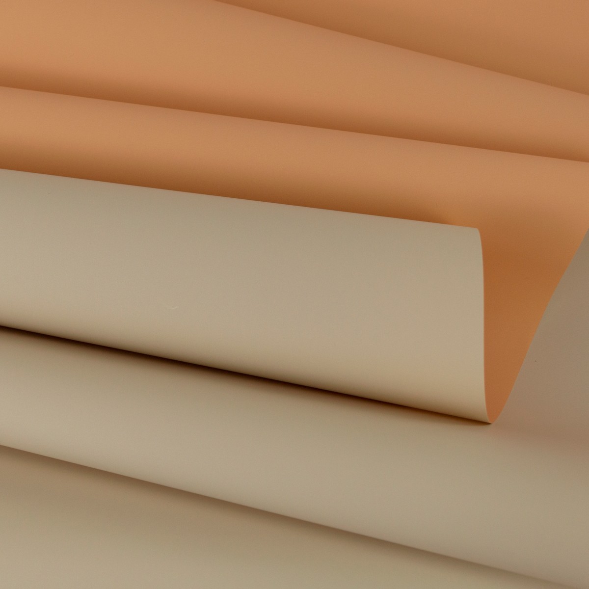 Пленка матовая двусторонняя 65мкр, 58 см 10 м, кремовый/персиковый в интернет-магазине флористических аксессуаров Азалия Декор