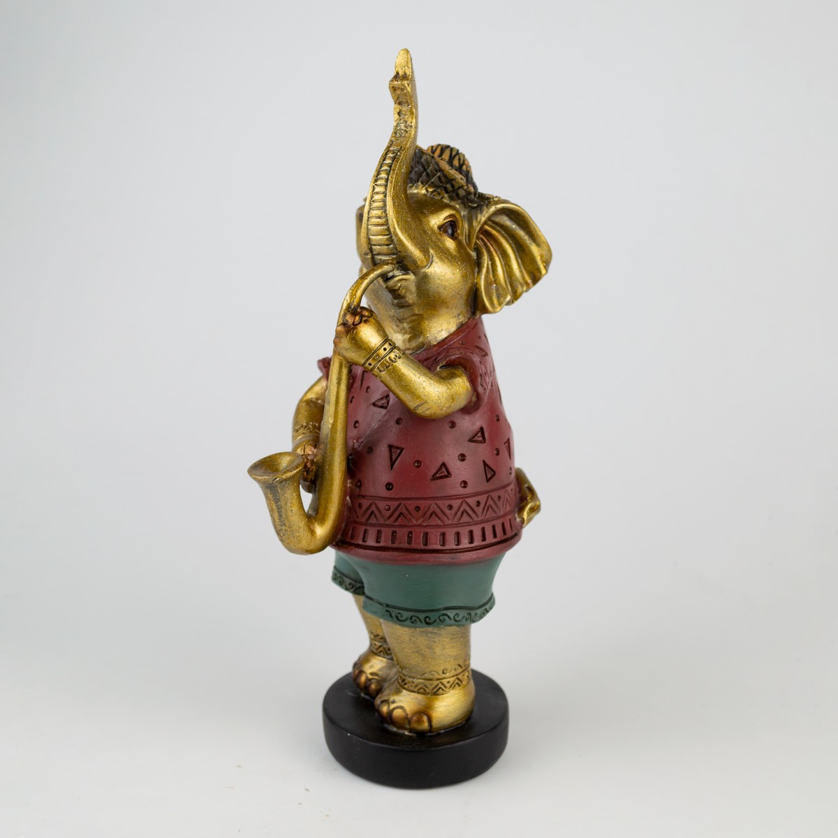 Сувенир Слон с саксофоном (полирезин), Н24х8х10,5см, золотой/красный в интернет-магазине флористических аксессуаров Азалия Декор