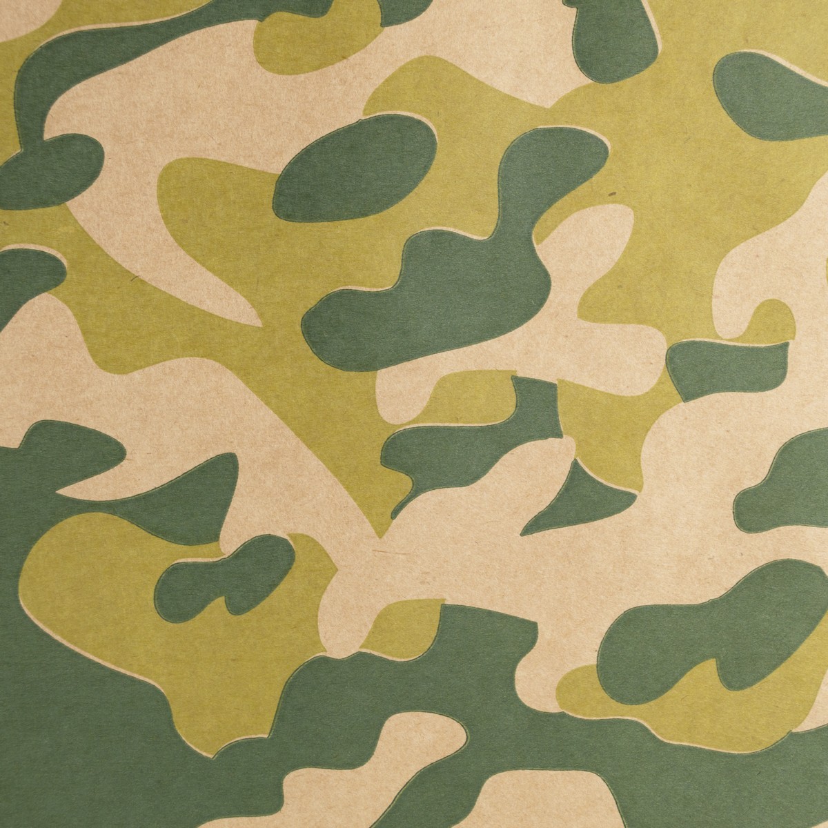 Бумага упаковочная крафт Камуфляж 60гр, 70 см 10 м, 0,420 кг, хаки в интернет-магазине флористических аксессуаров Азалия Декор