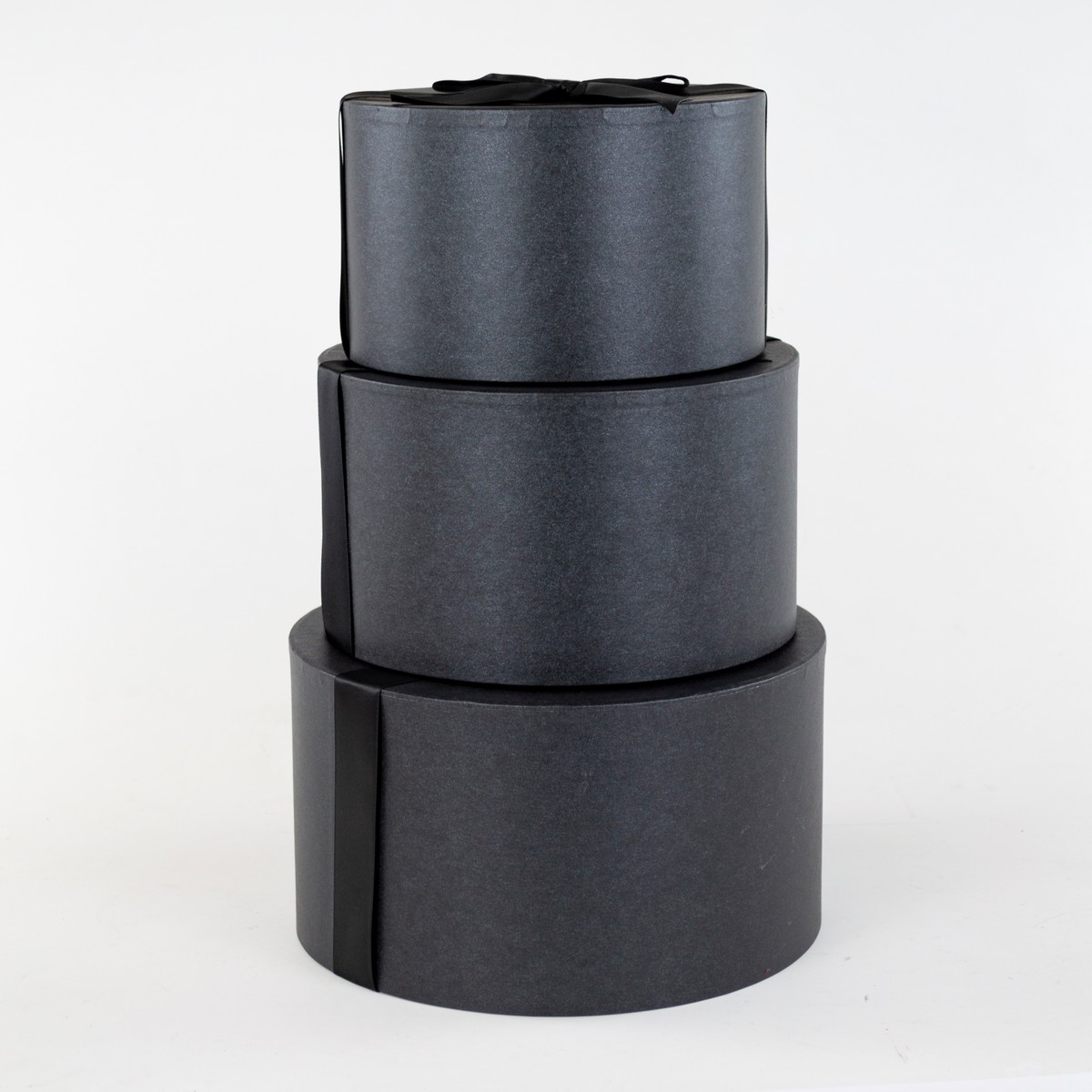 Набор коробок подарочных круглых 3шт. (картон), D21,5xH12см, черный в интернет-магазине флористических аксессуаров Азалия Декор