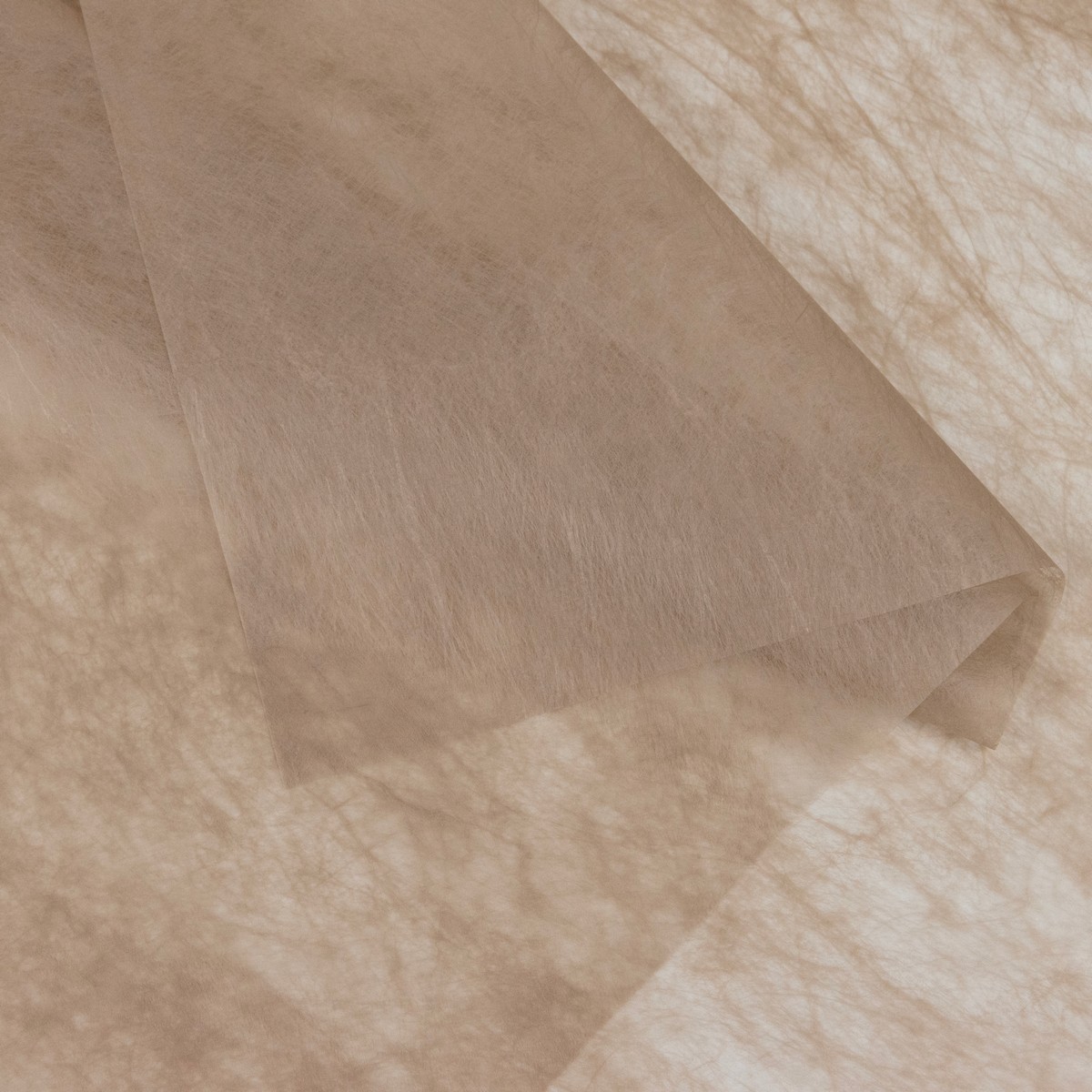 Фетр 18г/м2, 38 листов, 45х58 см, кремовый в интернет-магазине флористических аксессуаров Азалия Декор