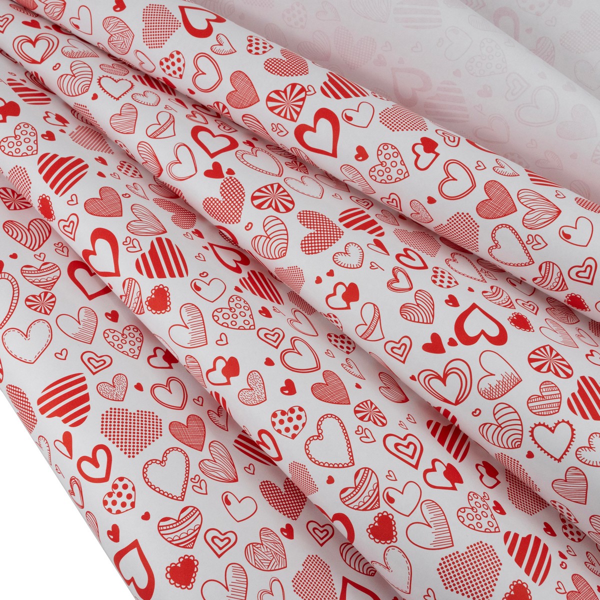 Бумага упаковочная крафт Сердечное ассорти 60гр, 70 см 10 м, белый/красный в интернет-магазине флористических аксессуаров Азалия Декор