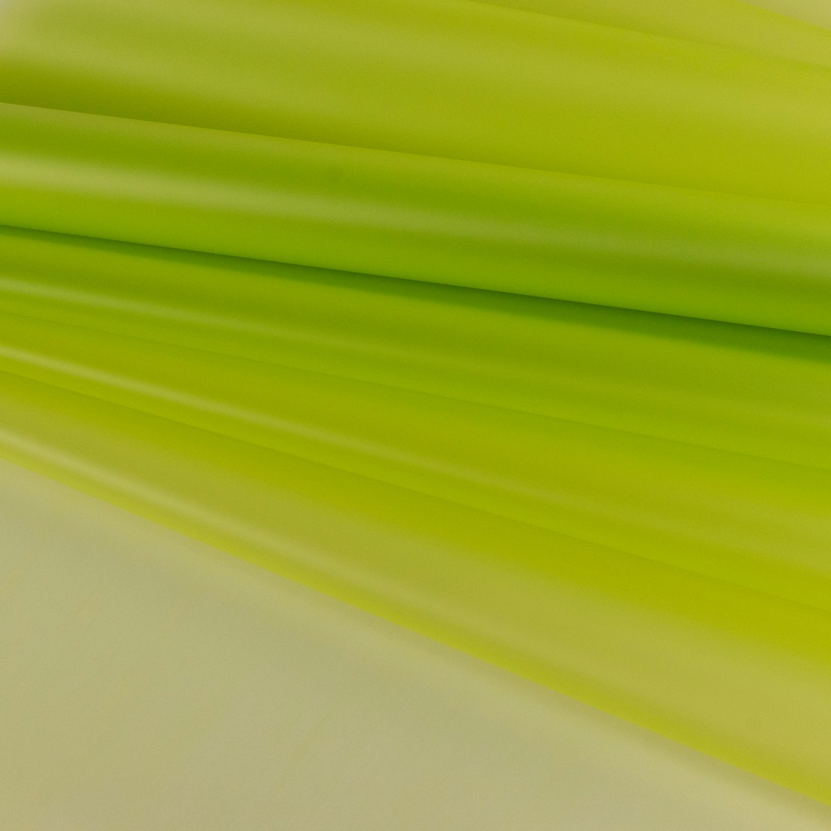 Пленка матовая полупрозрачная 50мкр, 57 см 27 м, лимонный в интернет-магазине флористических аксессуаров Азалия Декор