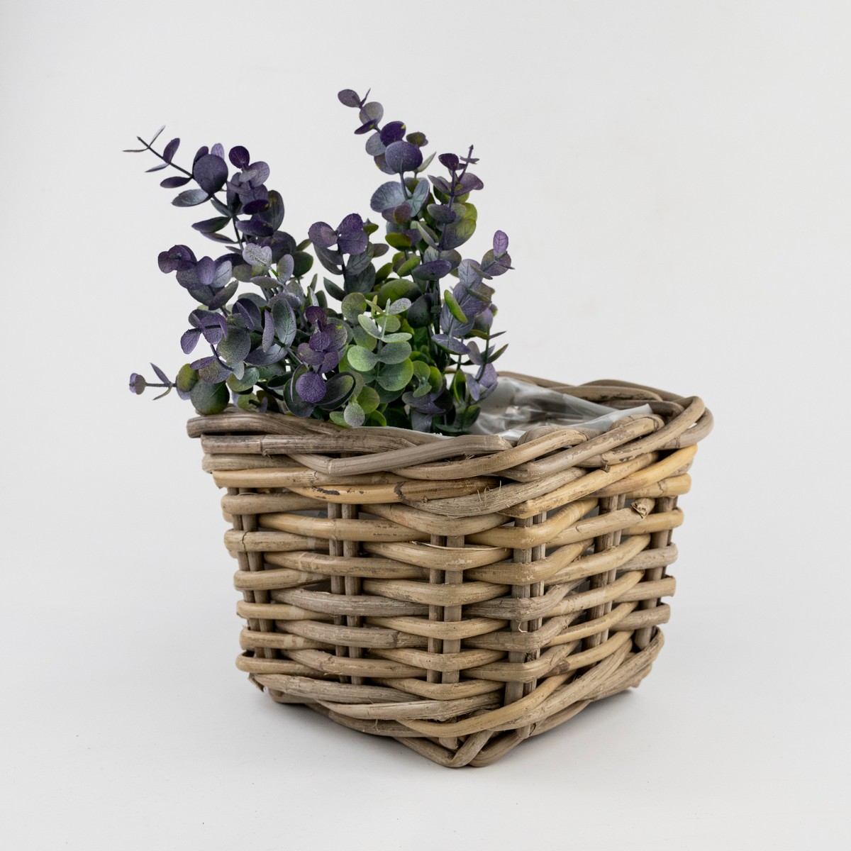 Кашпо плетеное (ротанг), 18х18хН14см, серый в интернет-магазине флористических аксессуаров Азалия Декор