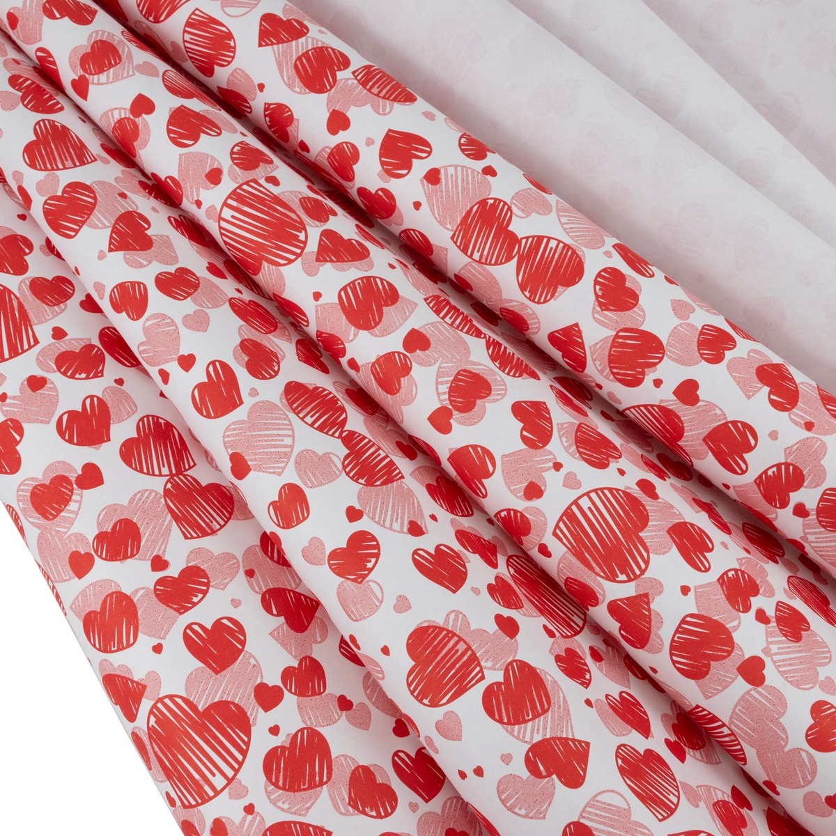 Бумага упаковочная крафт Сердечки росчерк 60гр, 70 см 10 м, белый/красный в интернет-магазине флористических аксессуаров Азалия Декор