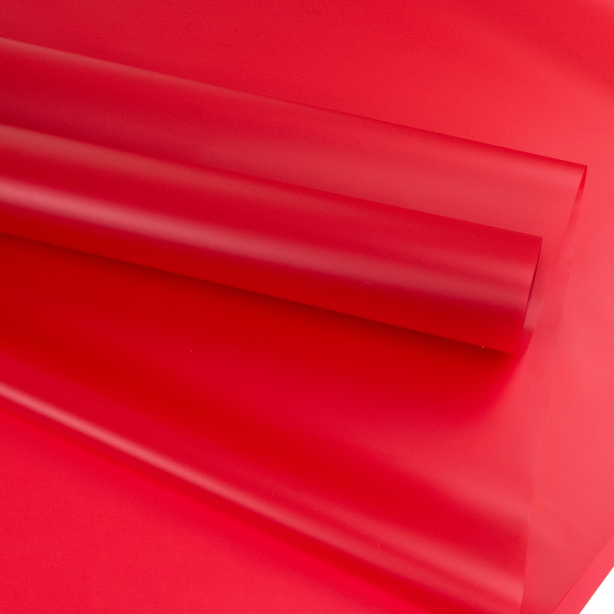 Пленка матовая 50мкр, 58 см 30 м, красный в интернет-магазине флористических аксессуаров Азалия Декор