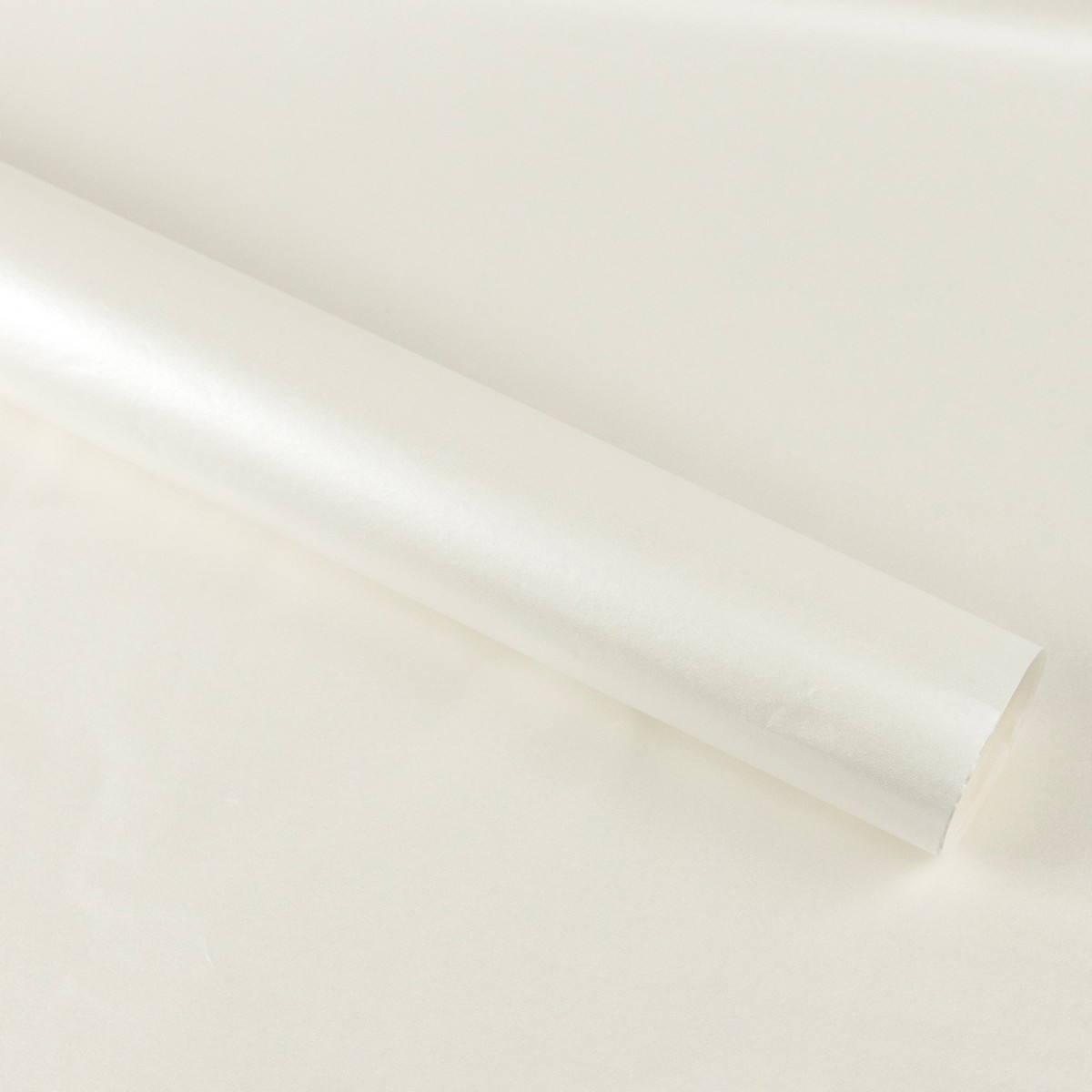 Бумага тишью в листах 28гр/м2, 20шт., 50х70 см, белый в интернет-магазине флористических аксессуаров Азалия Декор