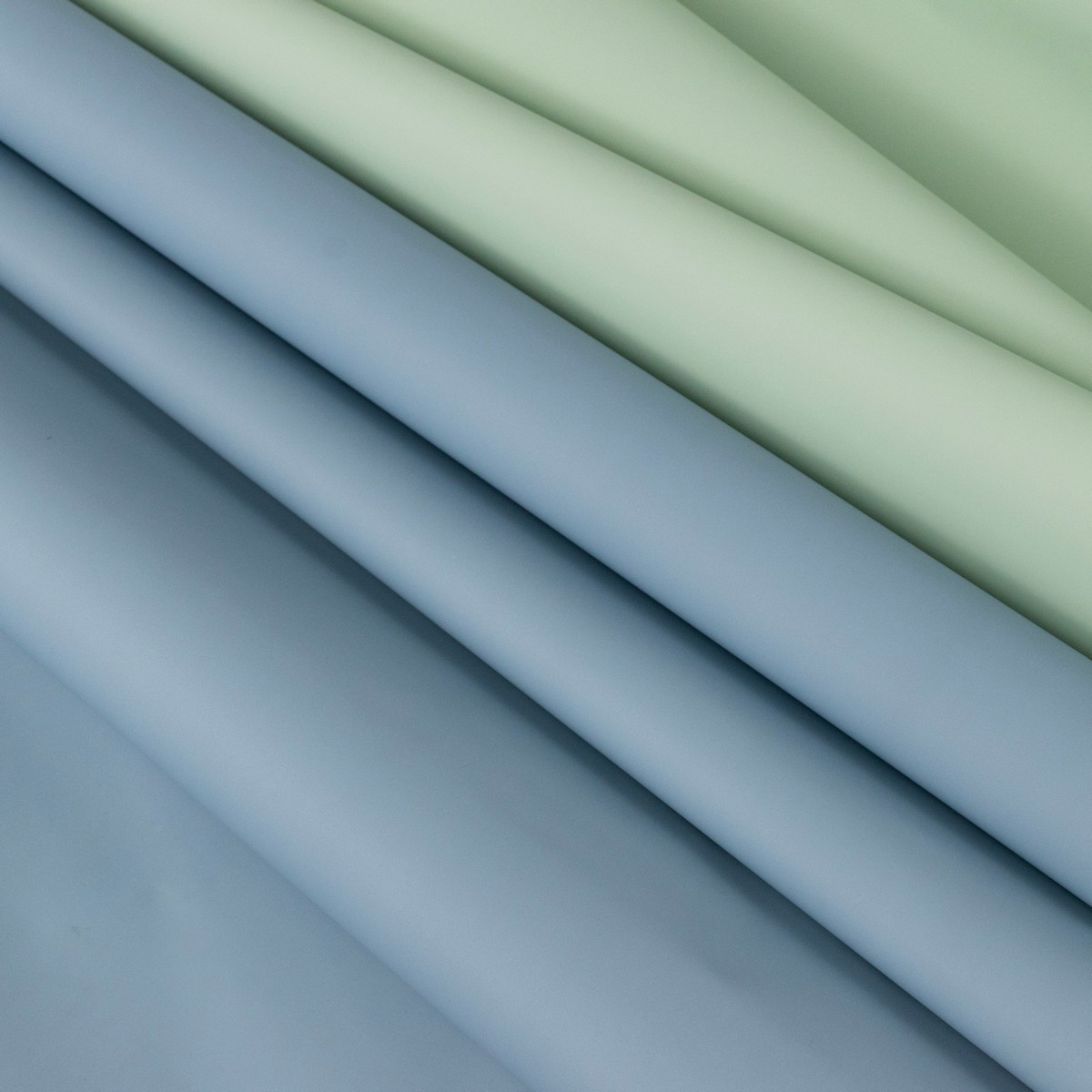 Пленка матовая двусторонняя 65мкр, 58 см 10 м, светло-зеленый/голубой в интернет-магазине флористических аксессуаров Азалия Декор