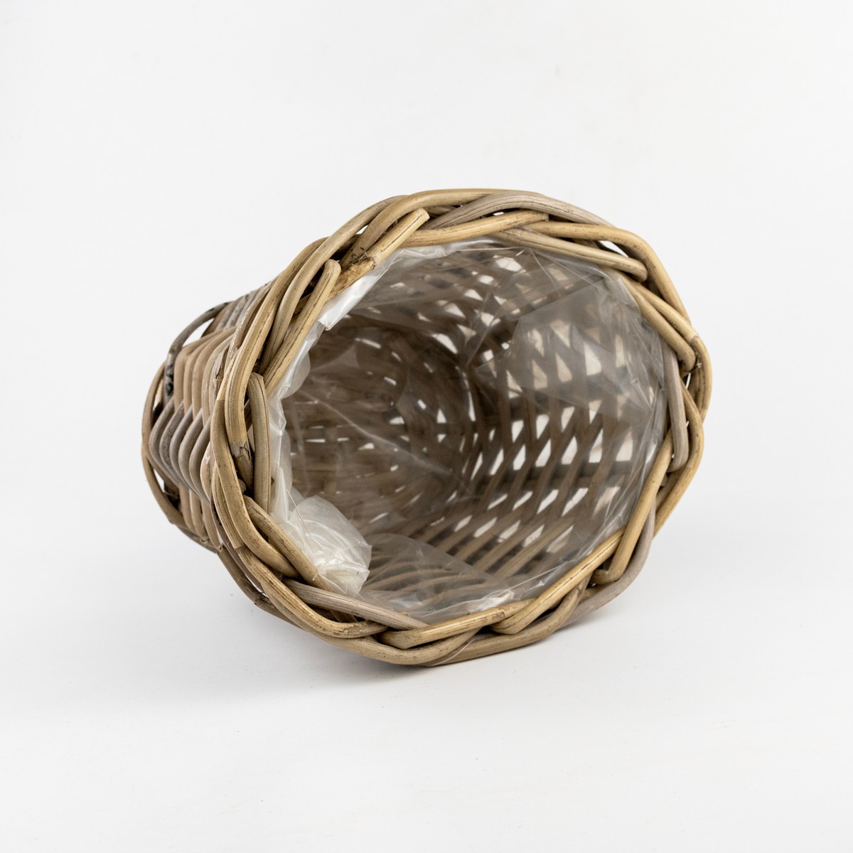 Кашпо плетеное (ротанг),25х17хН15см, серый в интернет-магазине флористических аксессуаров Азалия Декор