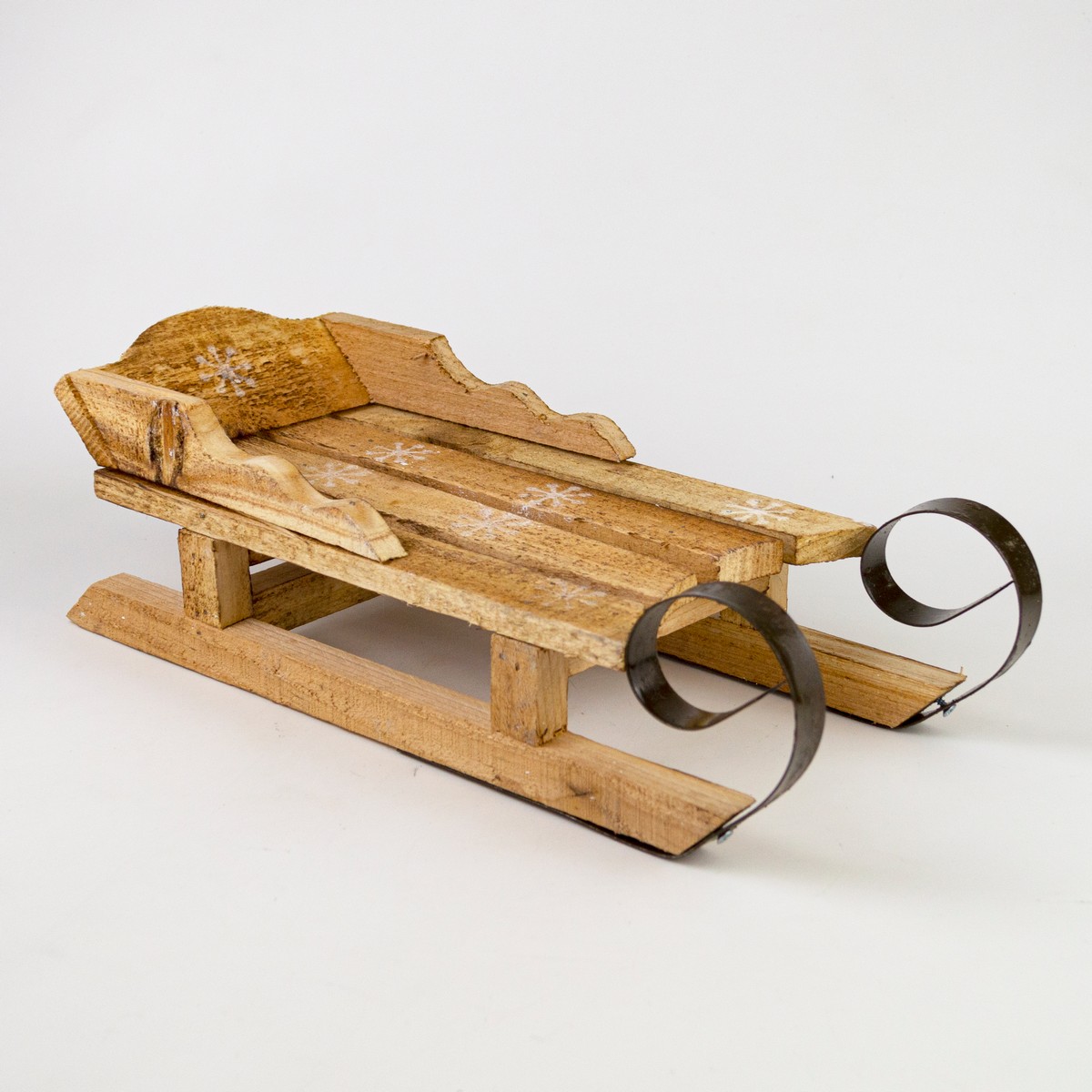 Сувенир Санки (дерево), 34х14х11см, коричневый в интернет-магазине флористических аксессуаров Азалия Декор