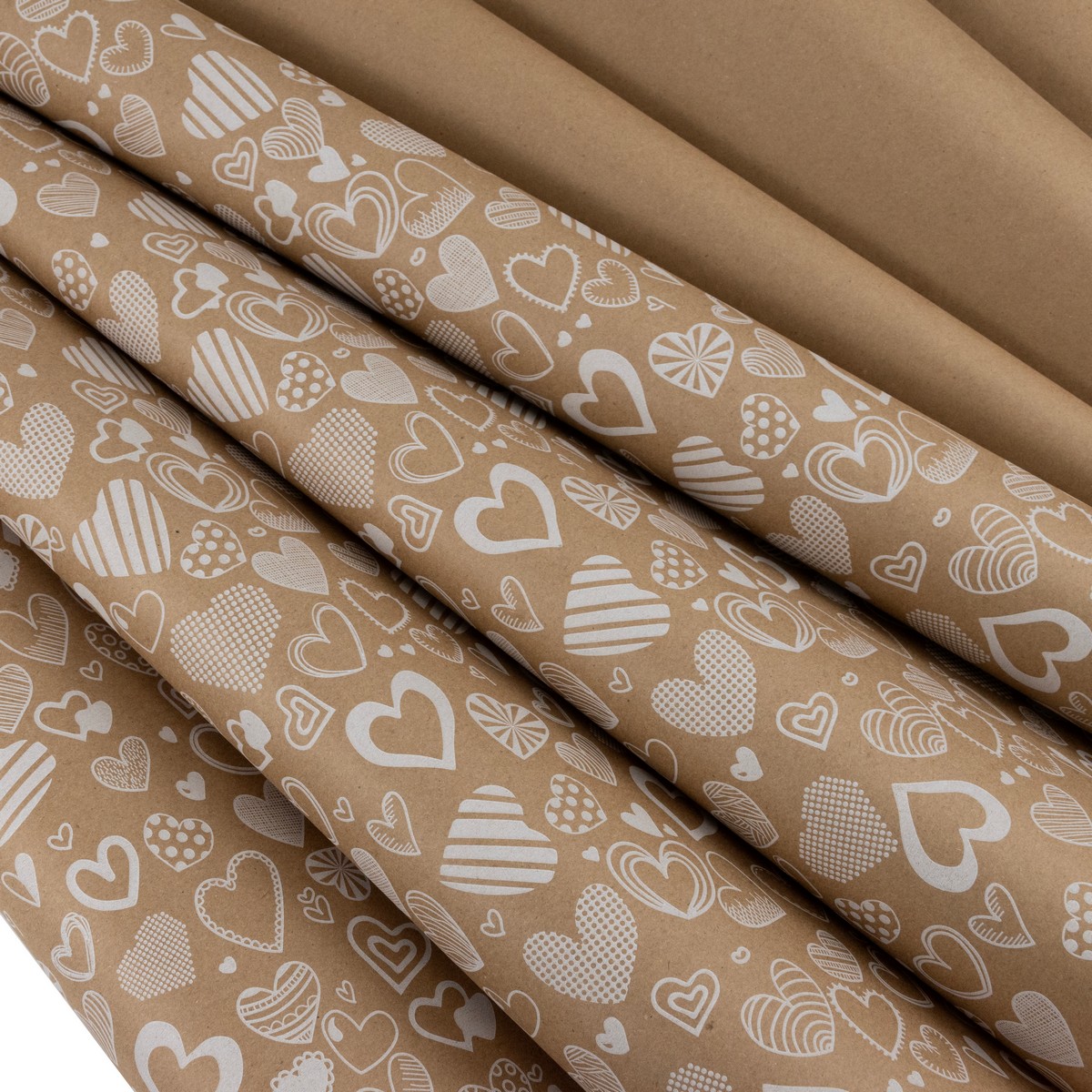 Бумага упаковочная крафт Сердечное ассорти 60гр, 70 см 10 м, натуральный/белый в интернет-магазине флористических аксессуаров Азалия Декор