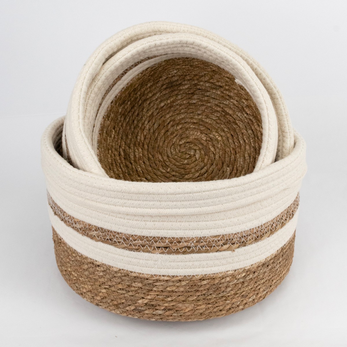 Набор кашпо плетеных 3шт. (растительный материал/джут), D35хH20см, натуральный/белый в интернет-магазине флористических аксессуаров Азалия Декор