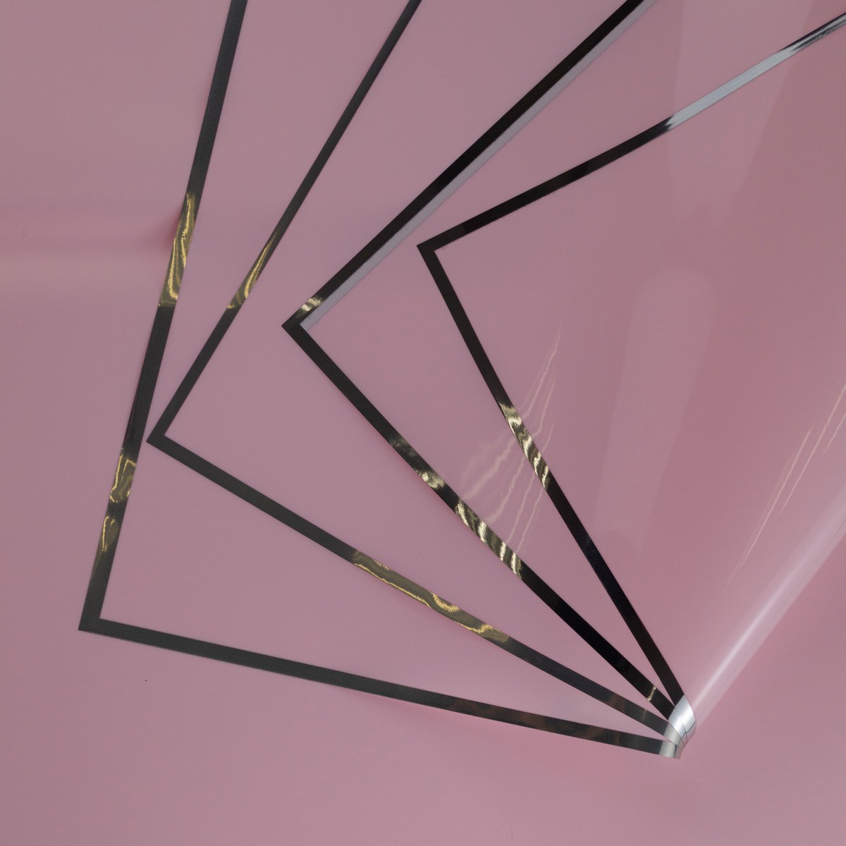 Пленка с каймой Серебро 45мкр, 20 листов, 57х57см, розовый в интернет-магазине флористических аксессуаров Азалия Декор