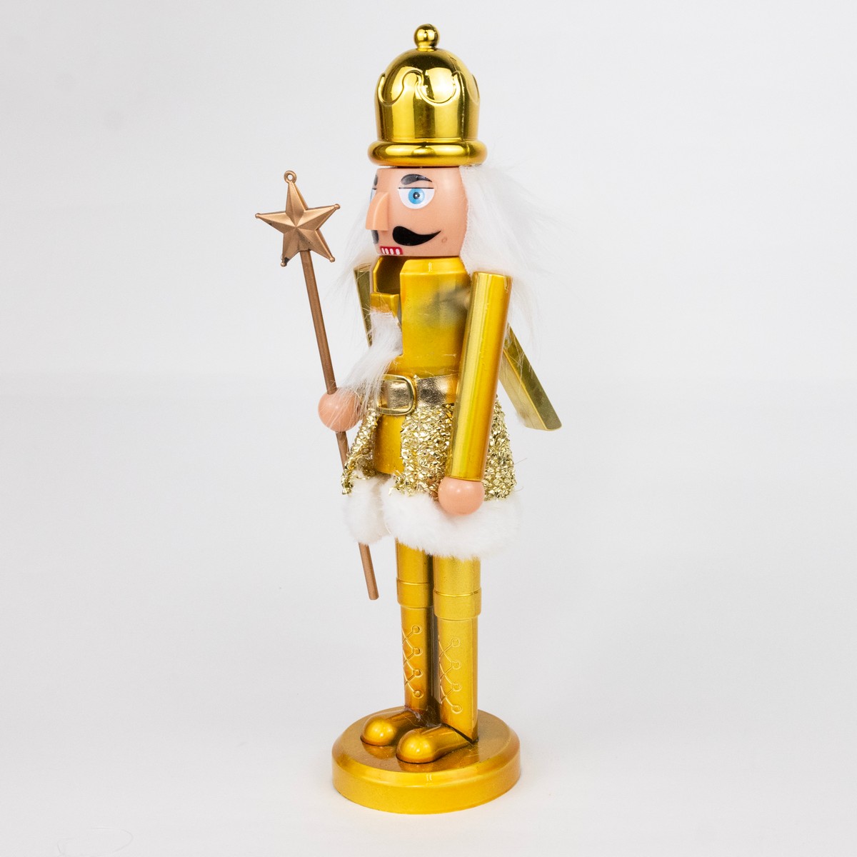 Сувенир Щелкунчик (дерево), 28,5х8х8см, в асс., золотой в интернет-магазине флористических аксессуаров Азалия Декор