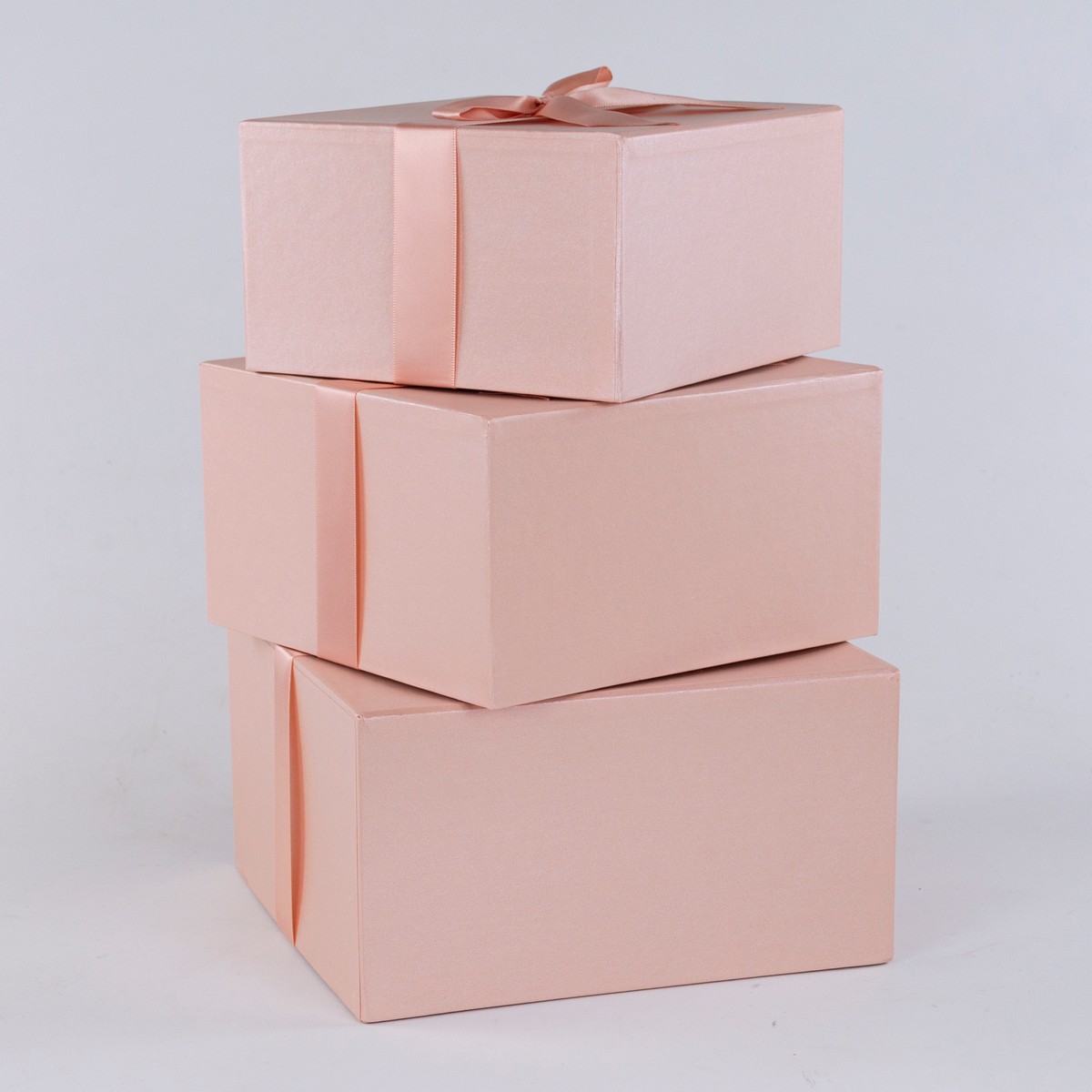 Набор коробок подарочных квадратных 3шт. (картон), 20х20хН11см, розовый в интернет-магазине флористических аксессуаров Азалия Декор