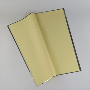 Пленка с каймой Серебро 45мкр, 20 листов, 57х57см, светло-желтый в интернет-магазине флористических аксессуаров Азалия Декор