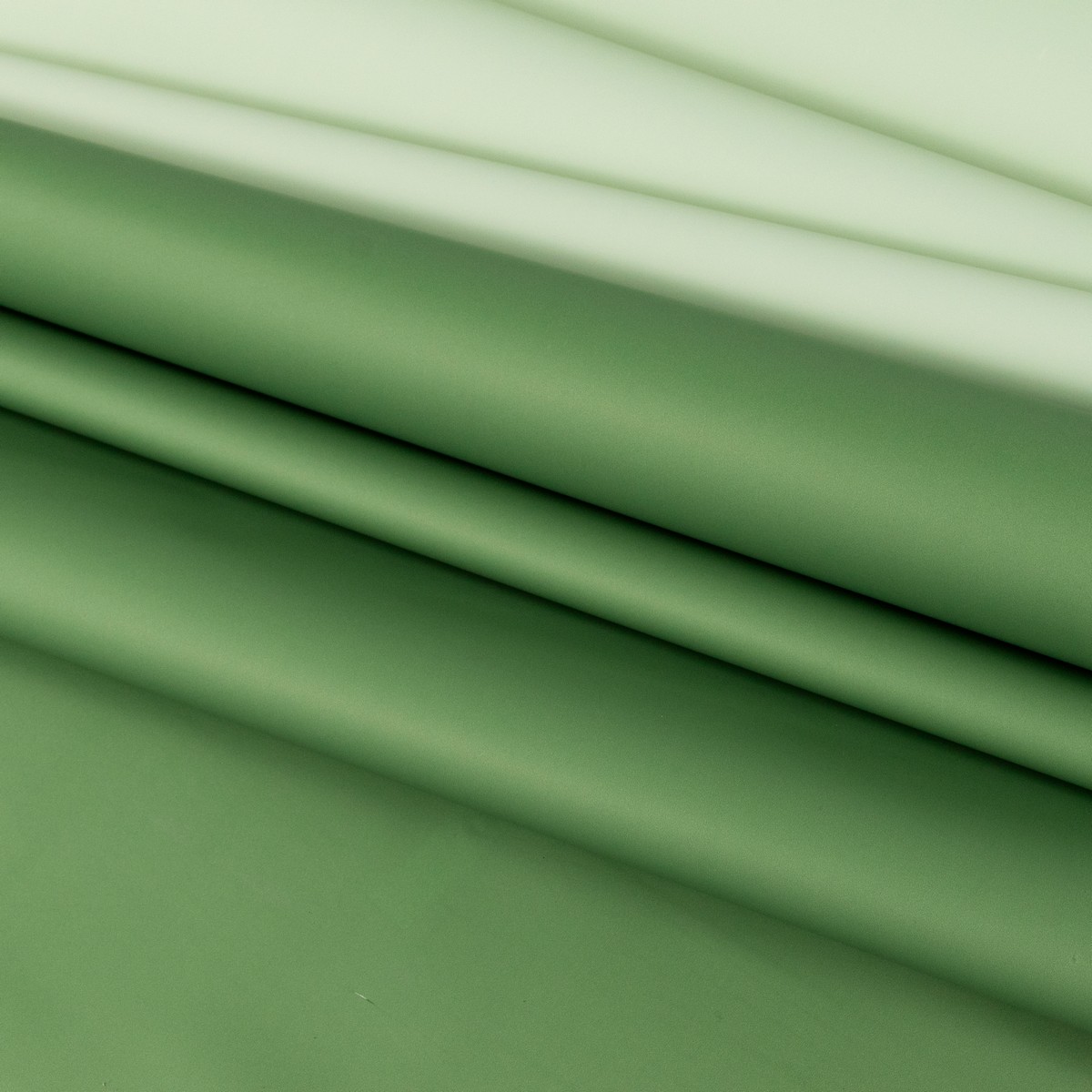 Пленка матовая двусторонняя 65мкр, 58 см 10 м, светло-зеленый/зеленый в интернет-магазине флористических аксессуаров Азалия Декор