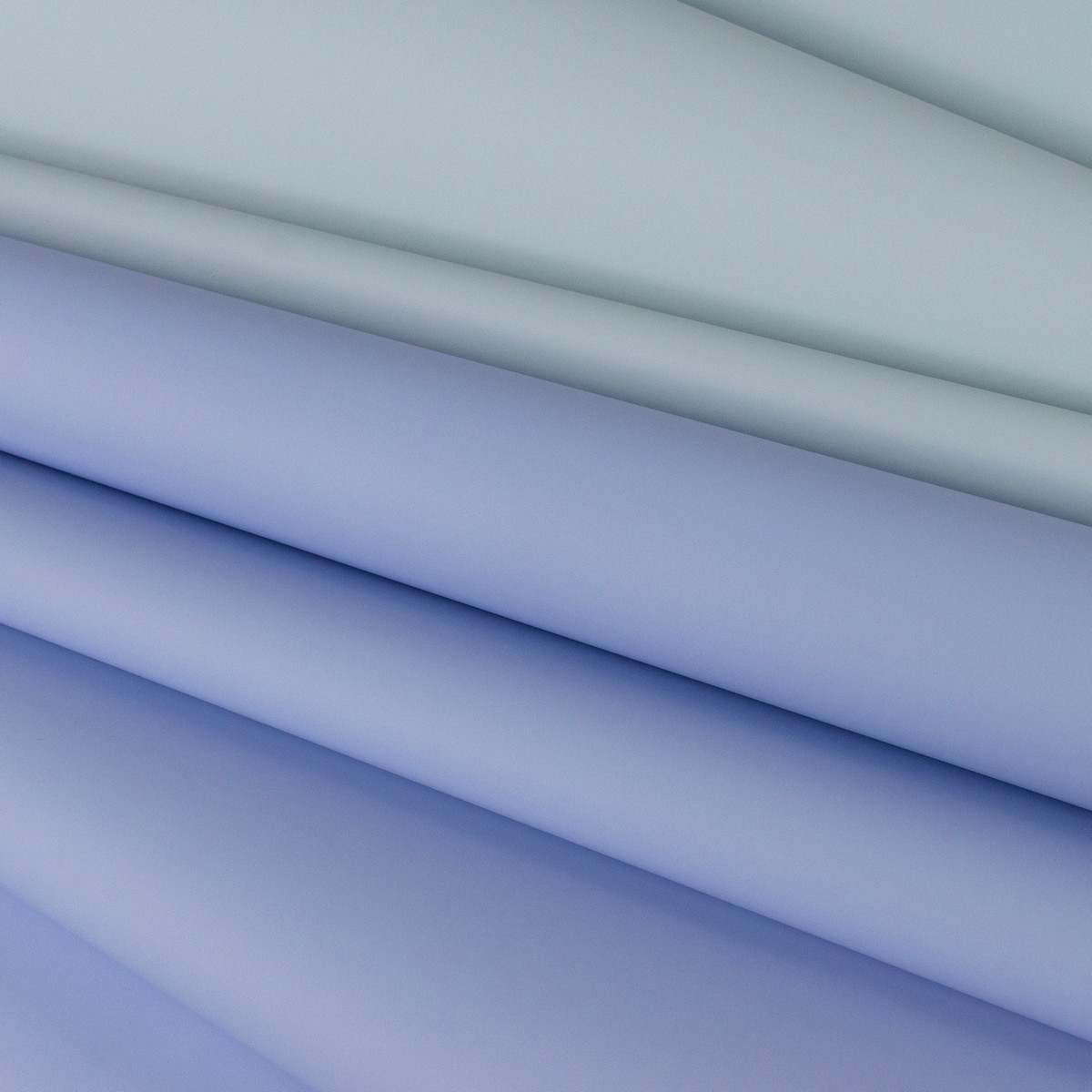 Пленка матовая двусторонняя 65мкр, 58 см 10 м, нежно-голубой/голубой в интернет-магазине флористических аксессуаров Азалия Декор