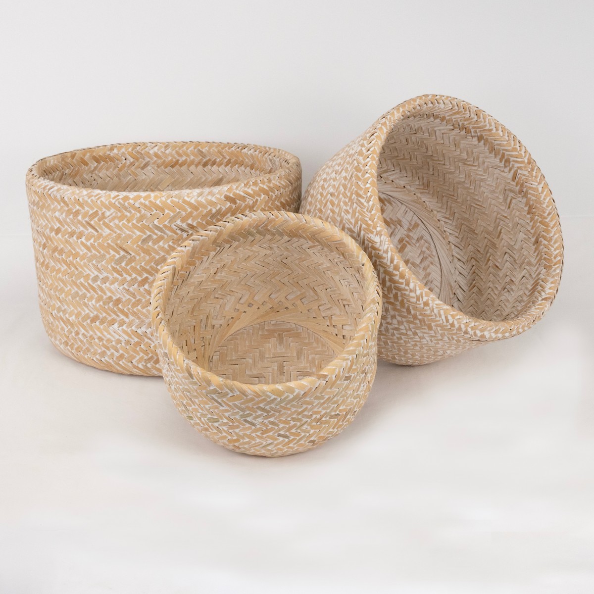 Набор кашпо плетеных 3шт. (бамбук),  D36xH25см, отбеленный в интернет-магазине флористических аксессуаров Азалия Декор