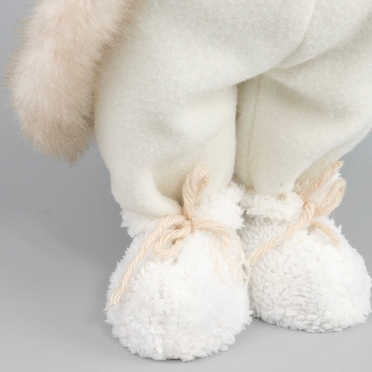 Сувенир Санта, H60x22x12см, кремовый в интернет-магазине флористических аксессуаров Азалия Декор