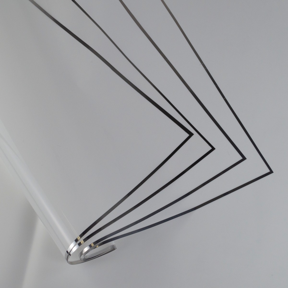 Пленка с каймой Серебро 45мкр, 20 листов, 57х57см, белый в интернет-магазине флористических аксессуаров Азалия Декор