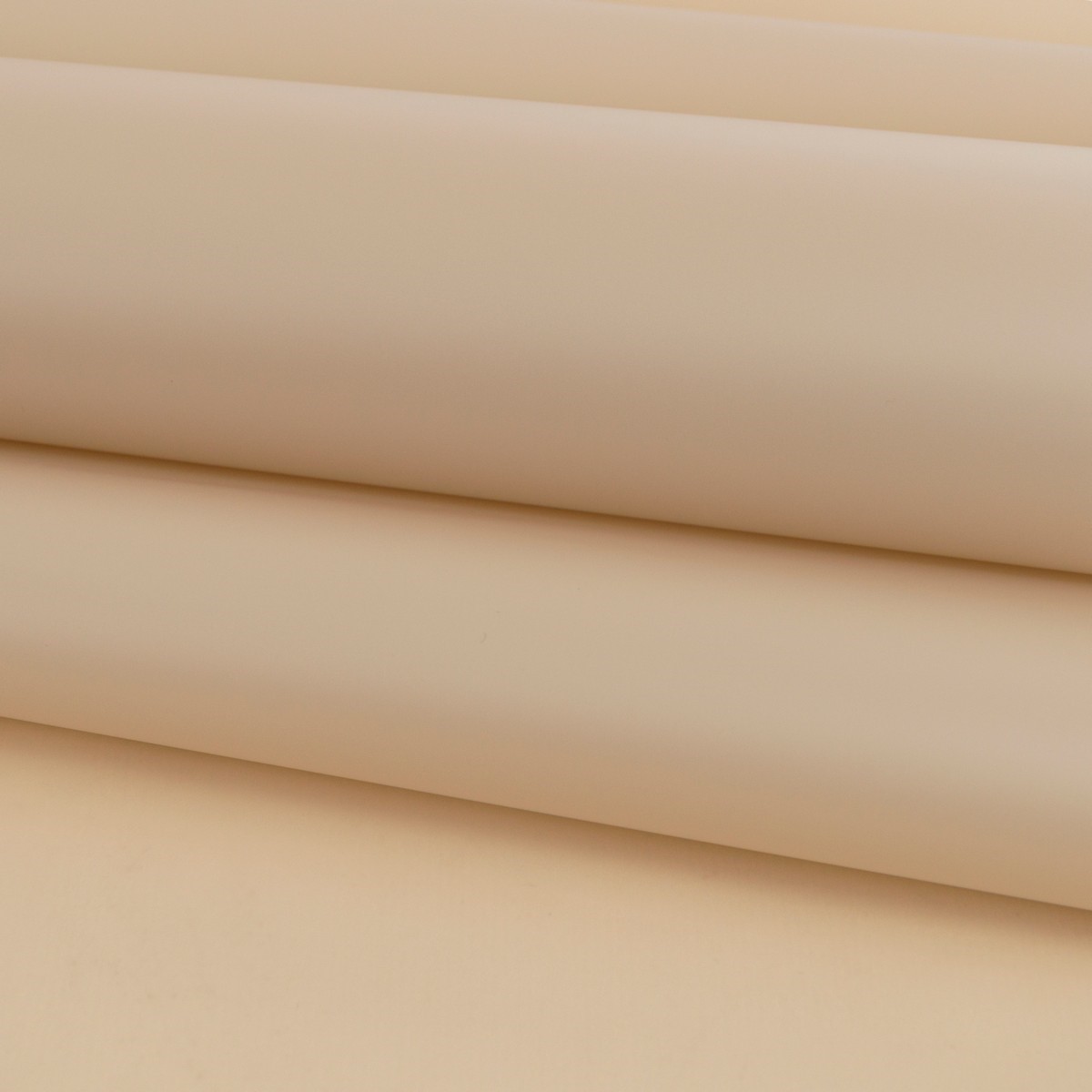 Пленка матовая 50мкр, 58 см 10 м, бежевый в интернет-магазине флористических аксессуаров Азалия Декор