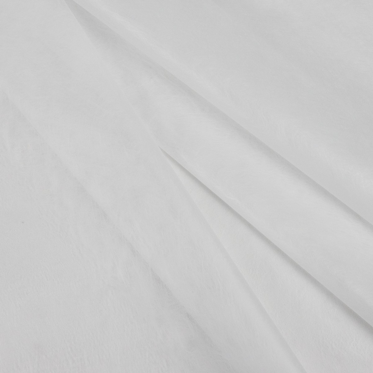 Фетр 18г/м2, 38 листов, 45х58 см, белый в интернет-магазине флористических аксессуаров Азалия Декор