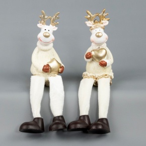 Сувенир Олень Мальчик/Девочка сидящий (полирезин), Н10,5х5х4,5см, в асс., шампань в интернет-магазине флористических аксессуаров Азалия Декор