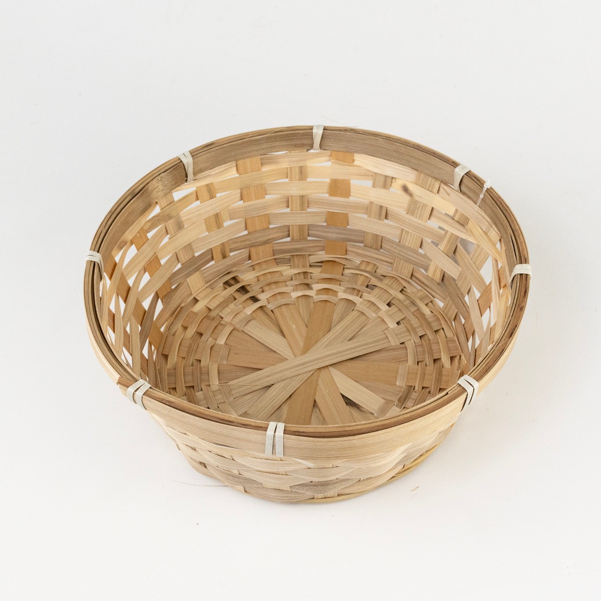 Кашпо плетеное (бамбук), D25хH10см, натуральный в интернет-магазине флористических аксессуаров Азалия Декор