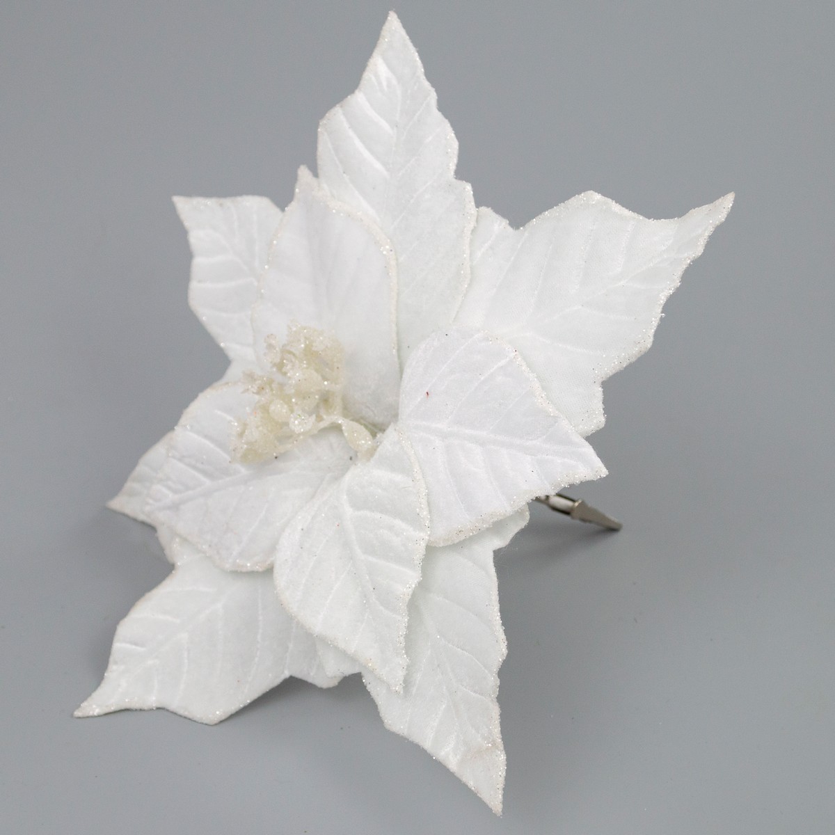 Пуансетия с глиттером на прищепке, D28см, белый в интернет-магазине флористических аксессуаров Азалия Декор