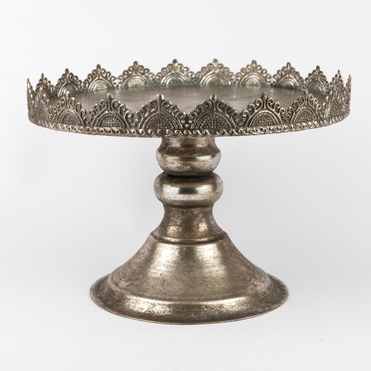 Блюдо на ножке с крышкой (металл/стекло), D21xH26см, серебряный в интернет-магазине флористических аксессуаров Азалия Декор