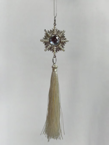 Украшение подвесное Кисточка, 20см, белый в интернет-магазине флористических аксессуаров Азалия Декор