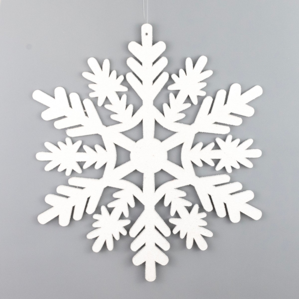 Украшение подвесное Снежинка с глиттером (дерево), 25х25см, бел., асс. в интернет-магазине флористических аксессуаров Азалия Декор