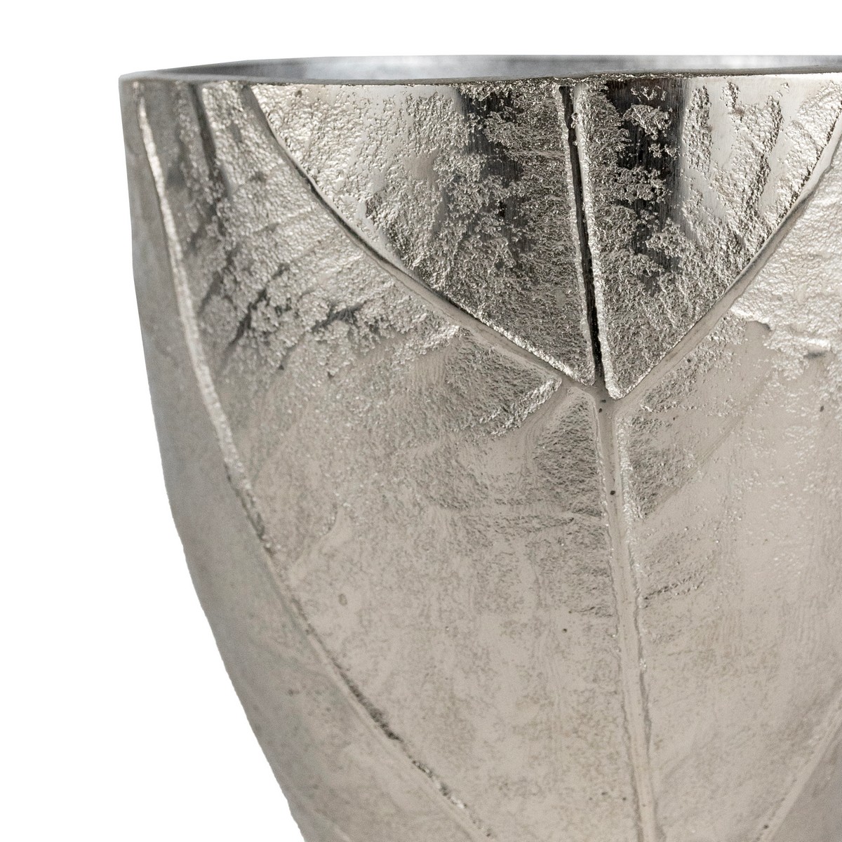 Кашпо Листья (металл), D19xH19см, серебряный в интернет-магазине флористических аксессуаров Азалия Декор