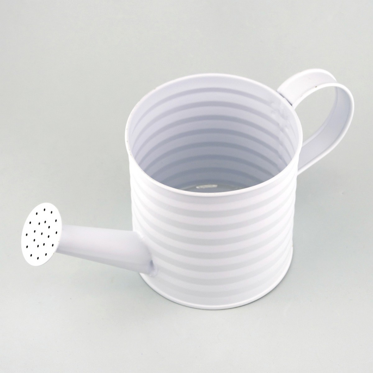 Кашпо Лейка Линии (металл), D12xH12см, белый в интернет-магазине флористических аксессуаров Азалия Декор