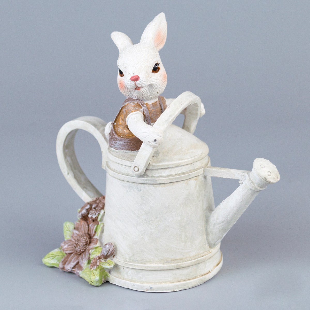 Сувенир Кролик в лейке (полирезин), H11x10,5x6см, белый/коричневый в интернет-магазине флористических аксессуаров Азалия Декор