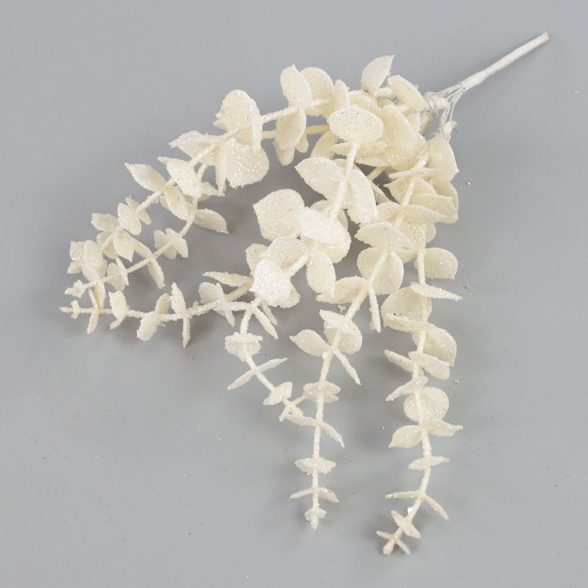 Эвкалипт с глиттером, H25см, белый в интернет-магазине флористических аксессуаров Азалия Декор