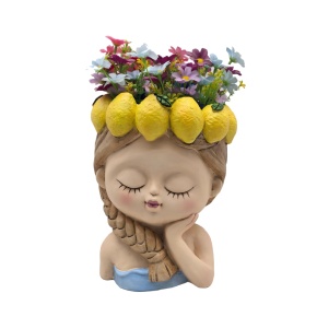 Кашпо Девочка (магнезия), 22х20,5хH28см, цв. в асс. в интернет-магазине флористических аксессуаров Азалия Декор