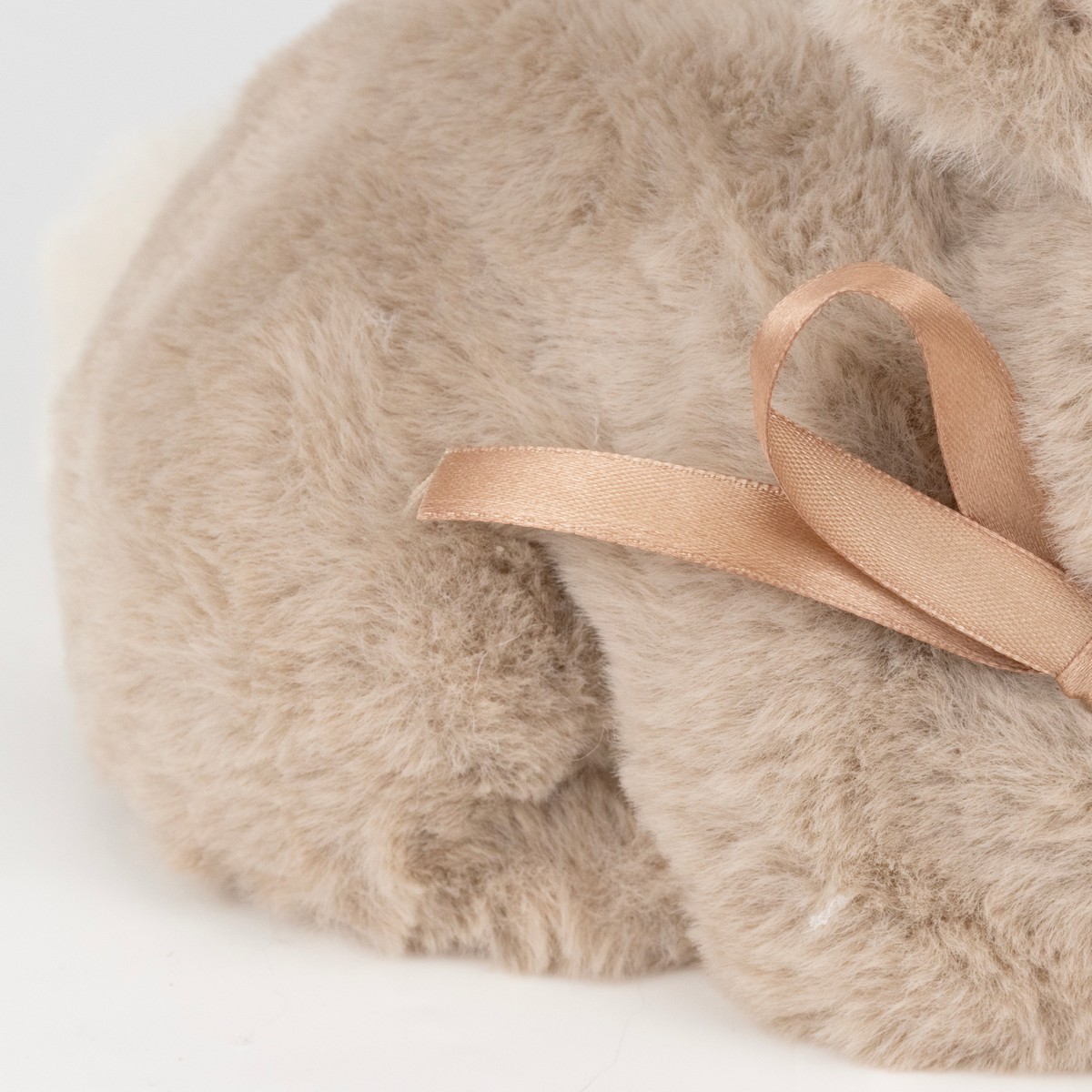 Сувенир Заяц (пенопласт/текстиль), H14x20x13см, коричневый в интернет-магазине флористических аксессуаров Азалия Декор