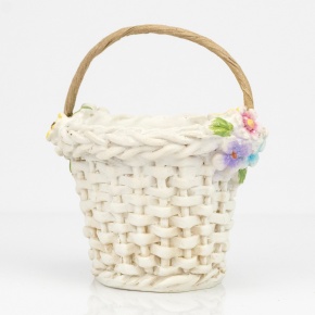 Сувенир Корзинка (полирезин), 8х6,5хH10см, белый в интернет-магазине флористических аксессуаров Азалия Декор