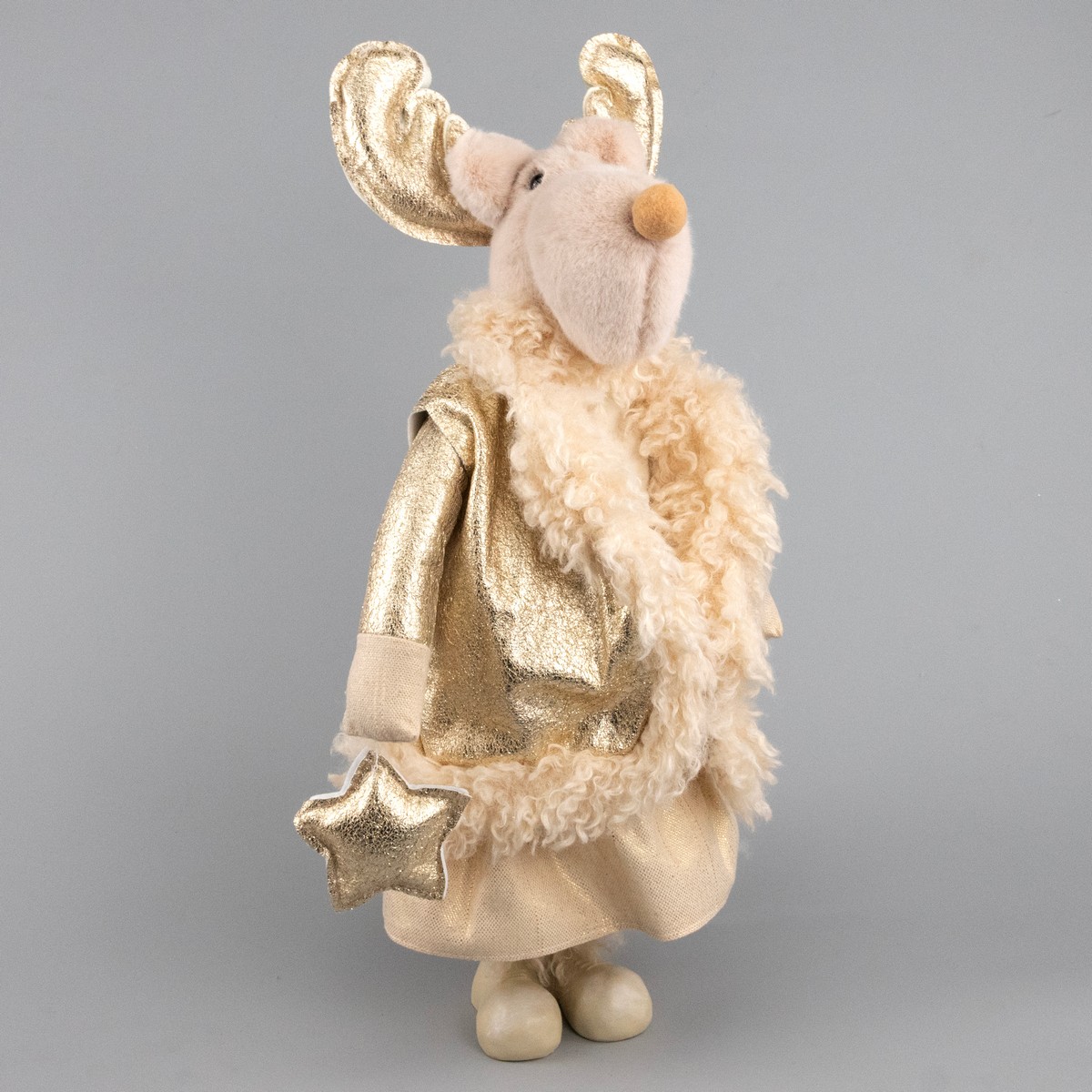 Сувенир Лось Девочка, Н48х28х21см, шампань в интернет-магазине флористических аксессуаров Азалия Декор