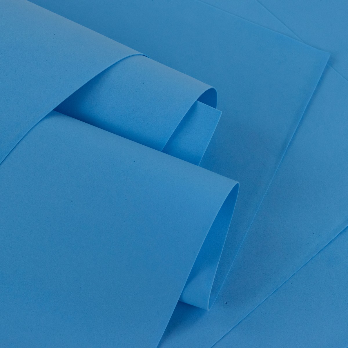 Фоамиран 10 листов 1 мм, 60х70см, небесно-голубой в интернет-магазине флористических аксессуаров Азалия Декор