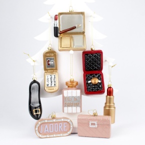 Украшение подвесное (пластик), 11х8х3см, в асс. в интернет-магазине флористических аксессуаров Азалия Декор