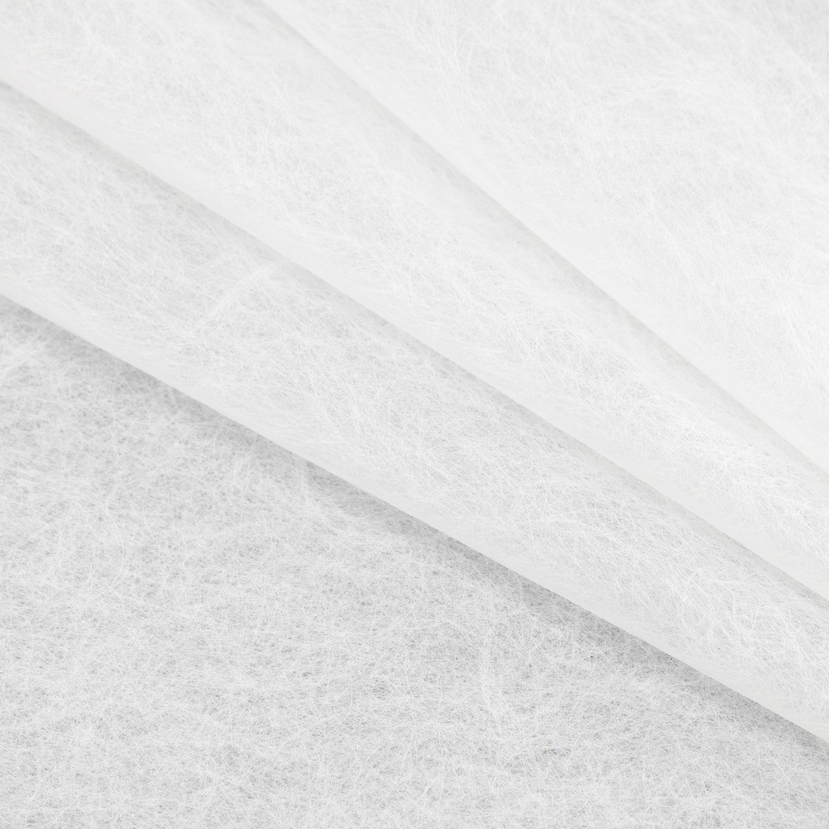 Фетр Паутинка 65гр,15 листов, 58х58см, белый в интернет-магазине флористических аксессуаров Азалия Декор